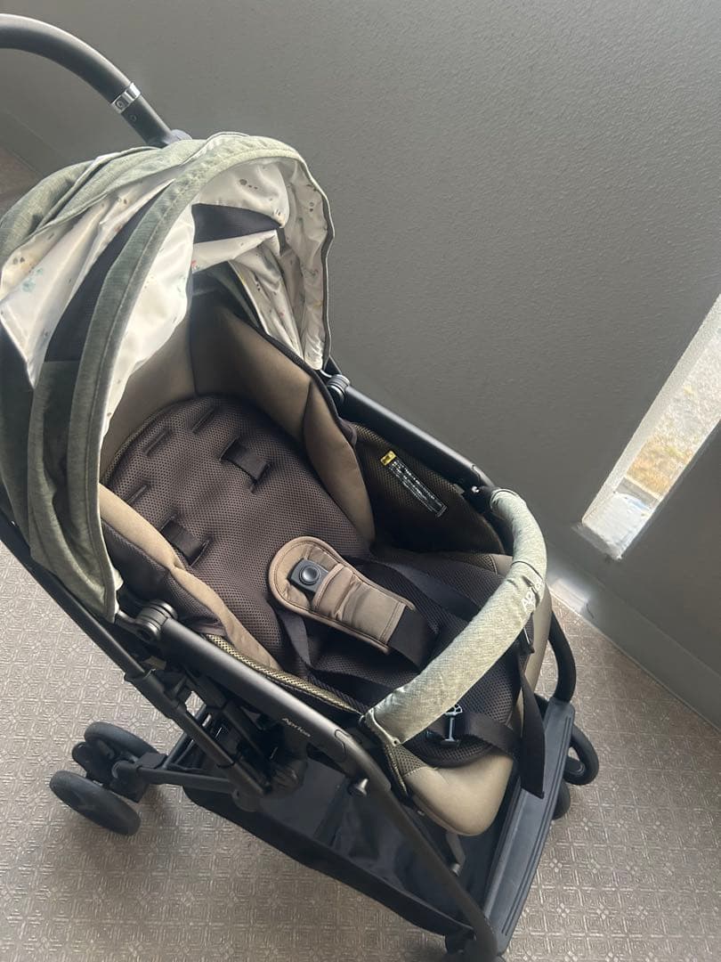 アップリカ ルンルンコンパクト ベビーザらス限定モデル