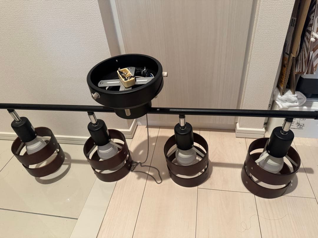 ニトリ製　4灯スポットライト ブラック