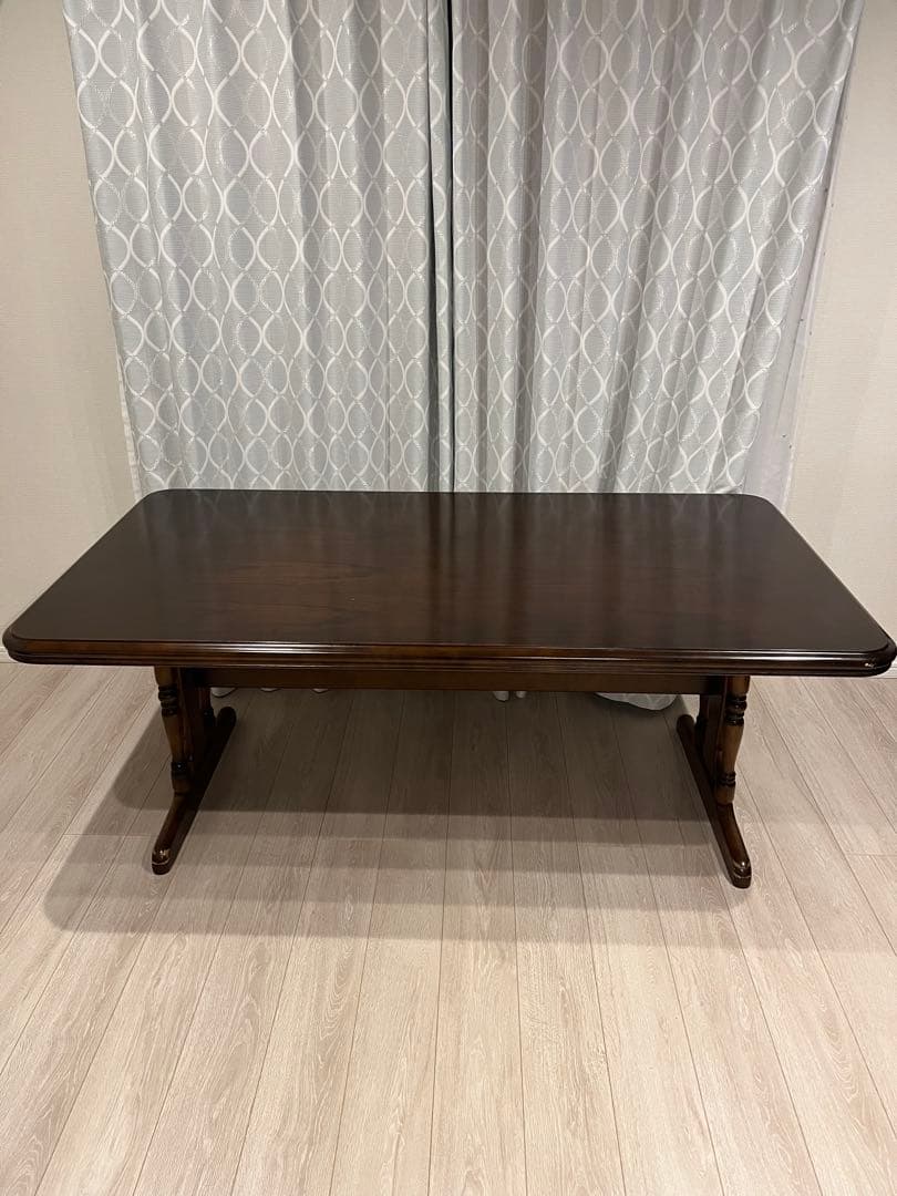 【カリモク】コロニアル　ダイニングテーブル　レトロ