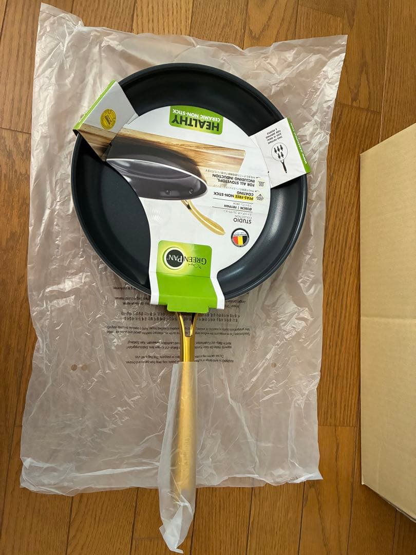 【新品未使用】＜グリーンパン＞ ストゥディオ フライパン 28cm