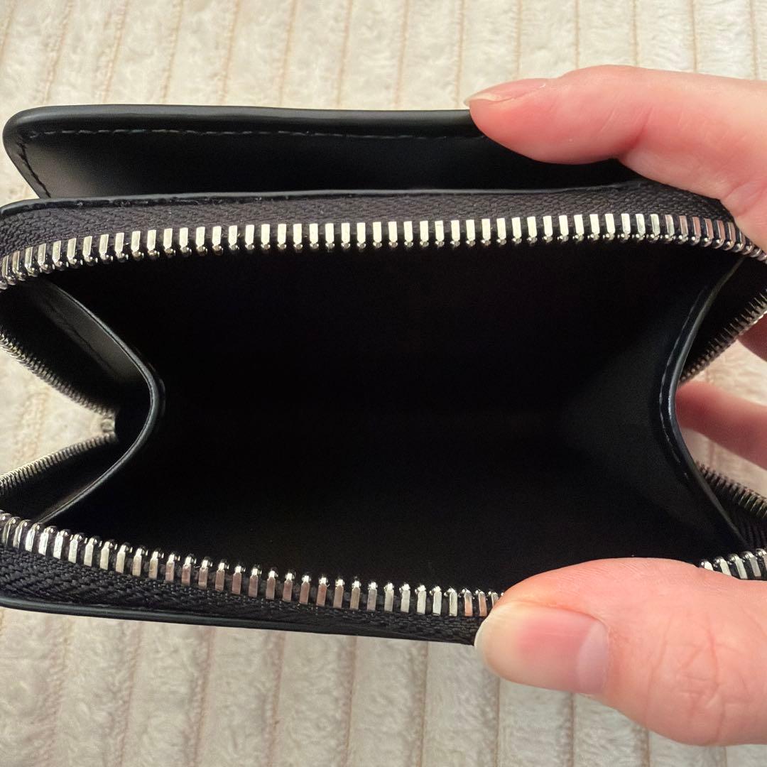 AMI PARIS ブラックレザー 二つ折り財布