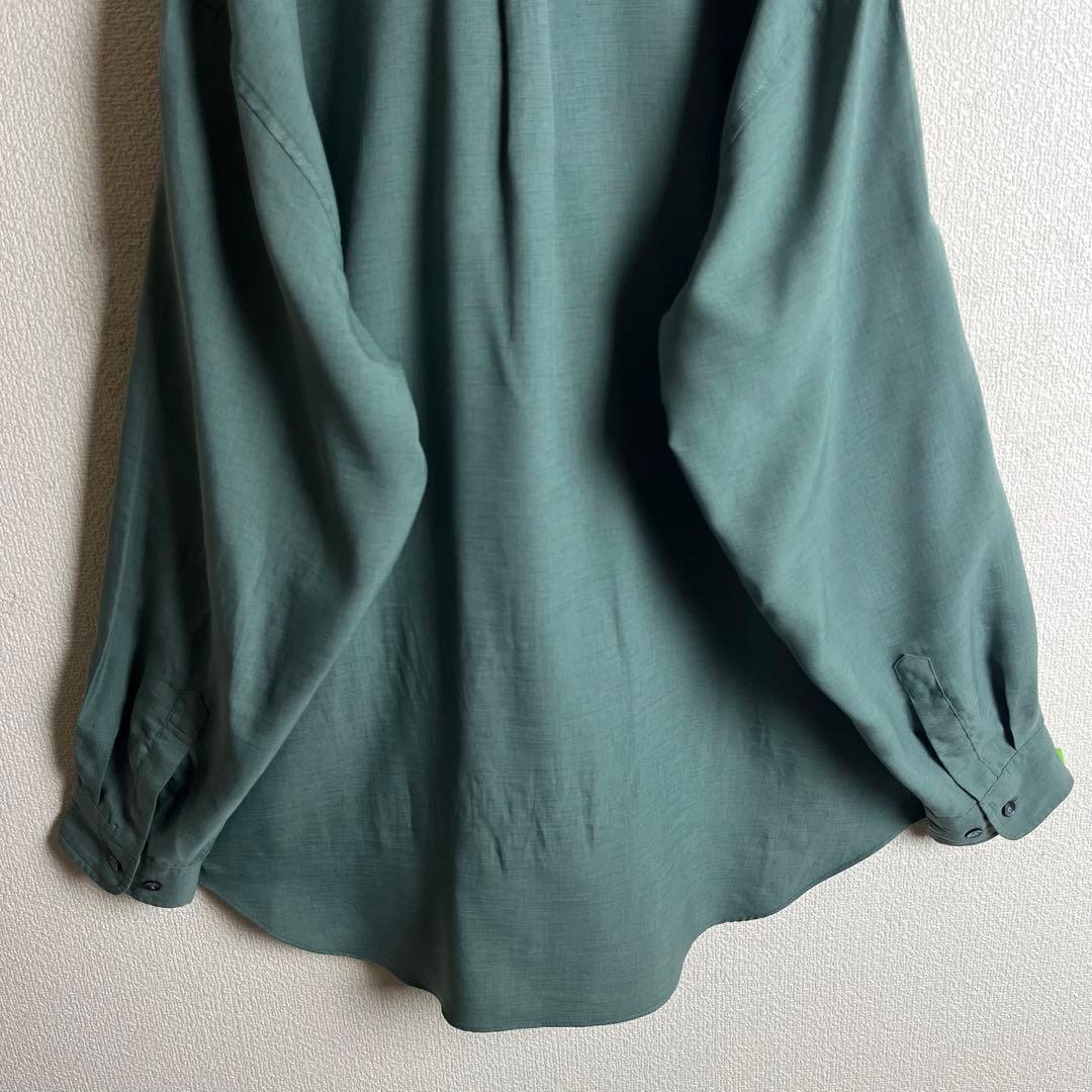 ネクタイシャツスイングトップ　幾何学模様総柄　くすみ色　襟袖切替　レトロ　古着