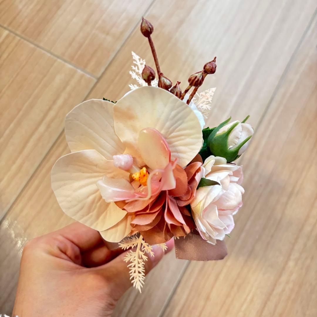 アーティフィシャルフラワー　高級造花　ブーケ　ブートニア ピンク　ピーチカラー