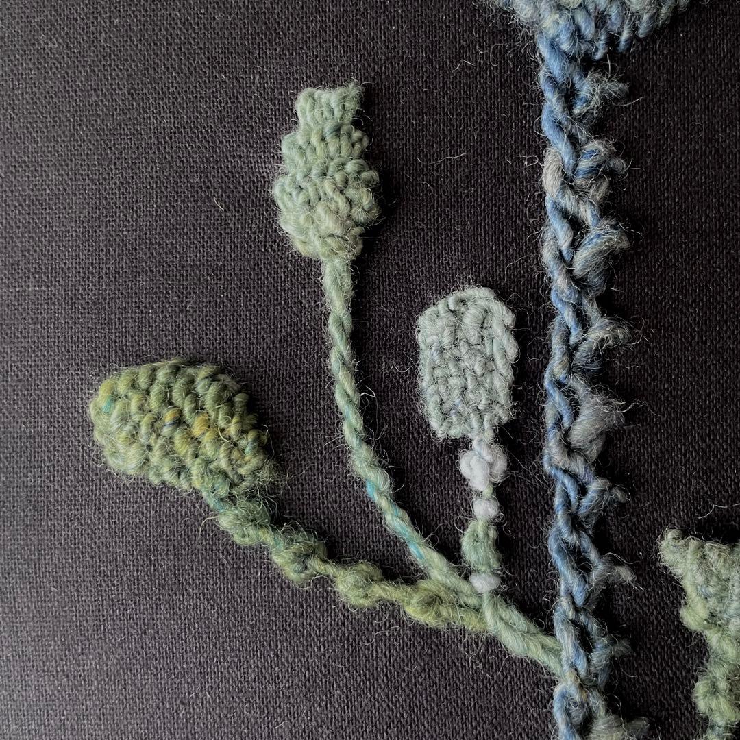 【一点もの】『手紡ぎ糸のお花. b'』手刺繍ファブリックパネル