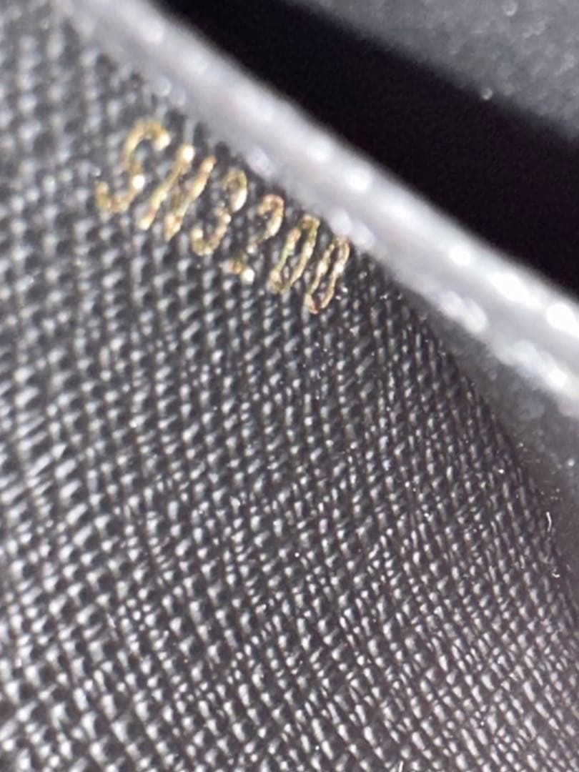 LOUIS VUITTON ジャイアントジッピー