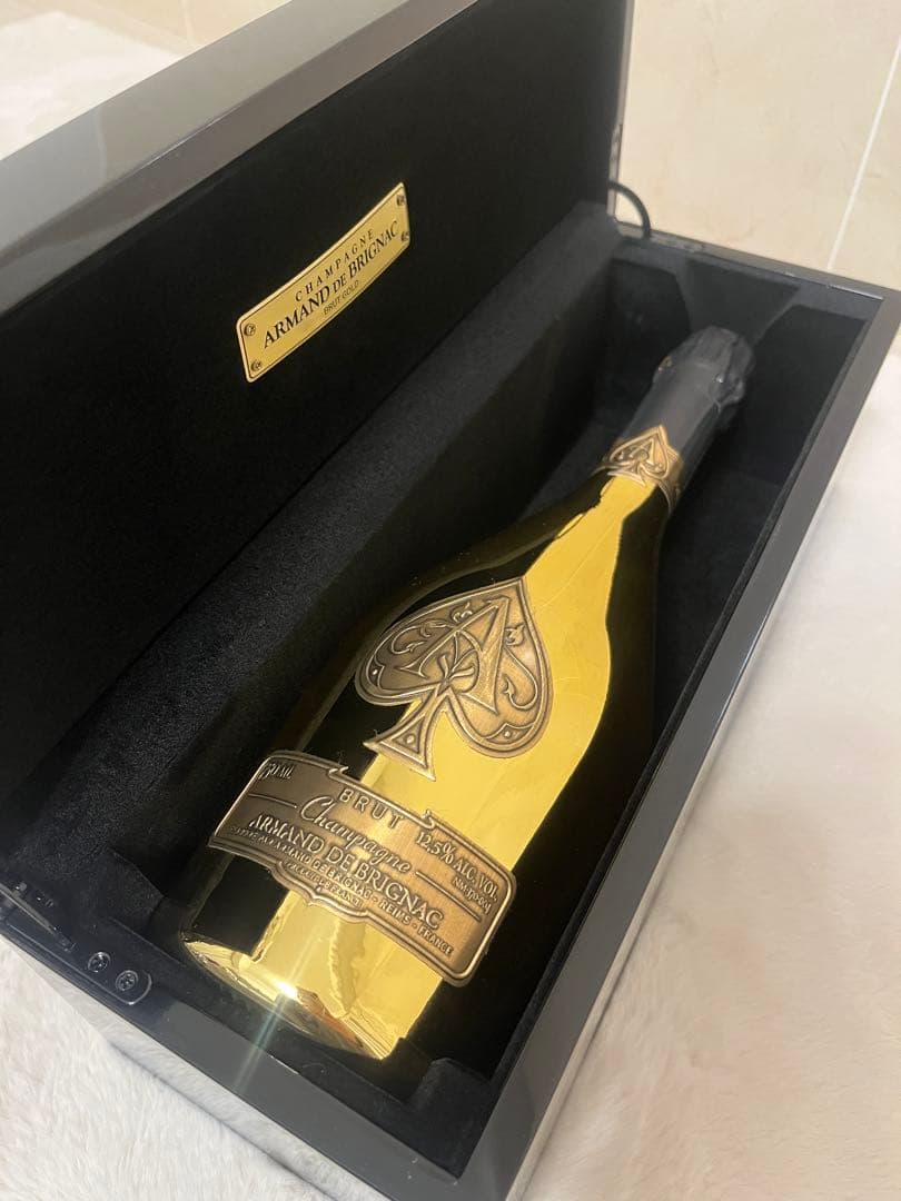 アルマンド ゴールド　箱付き