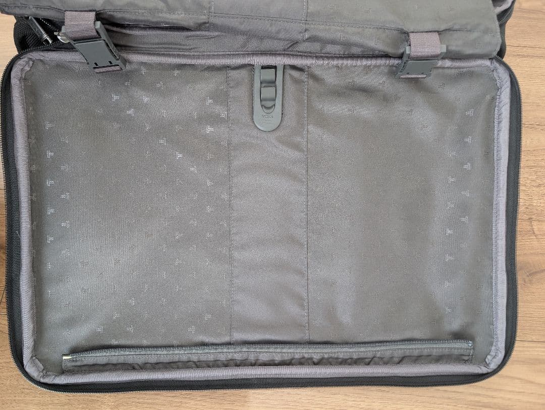 TUMIトゥミ キャリーケース ブラック 二輪キャスター 22020D4 出張