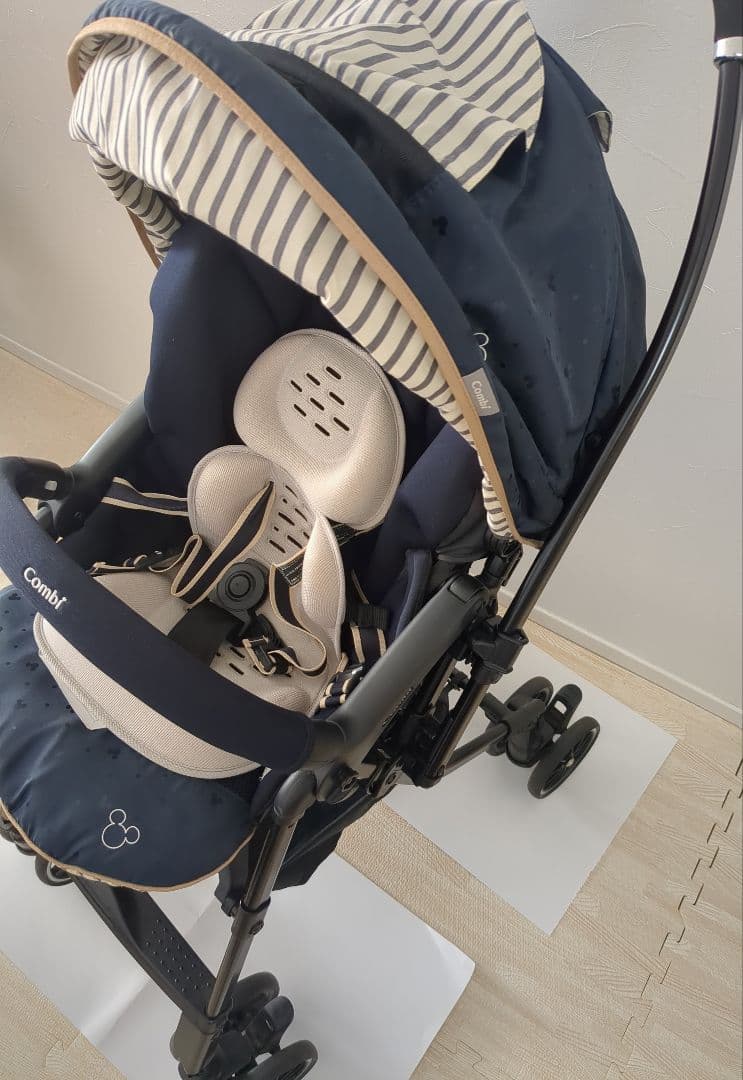 【Combi 】コンビ　ベビーカー メチャカルハンディ　オート4キャス