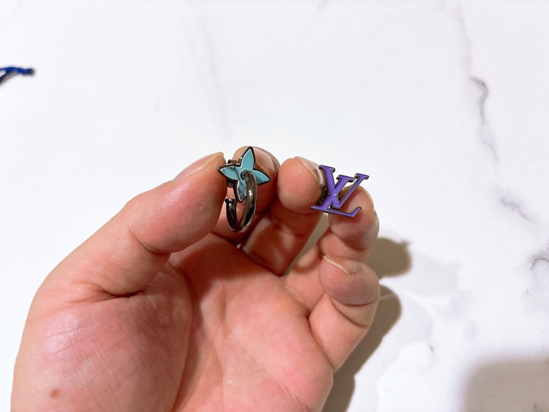 しょー　ルイヴィトン　ピアス　メンズ