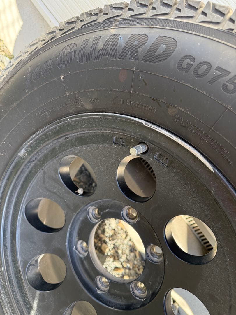 ジムライン スタッドレス 215/80R16 ランクル ハイラックスサーフ