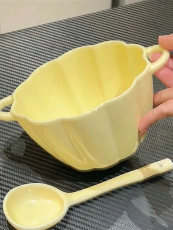 花びら型ボウルとスプーンセット