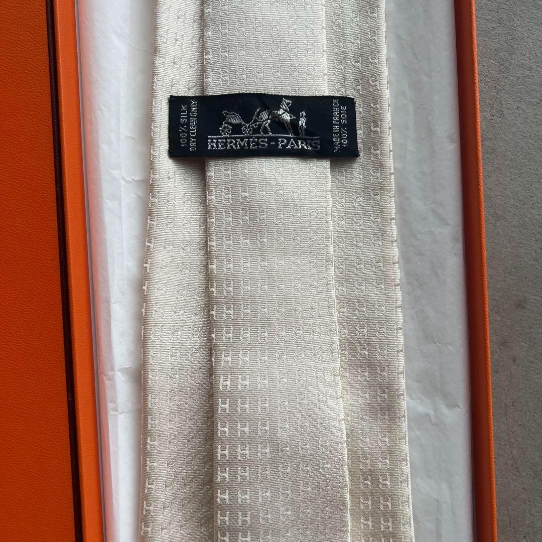 HERMES エルメス ネクタイ H柄 ファソネ 白ホワイト アイボリー