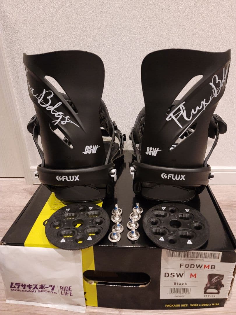 FLUX DSW Mサイズ ブラック スノーボードビンディング