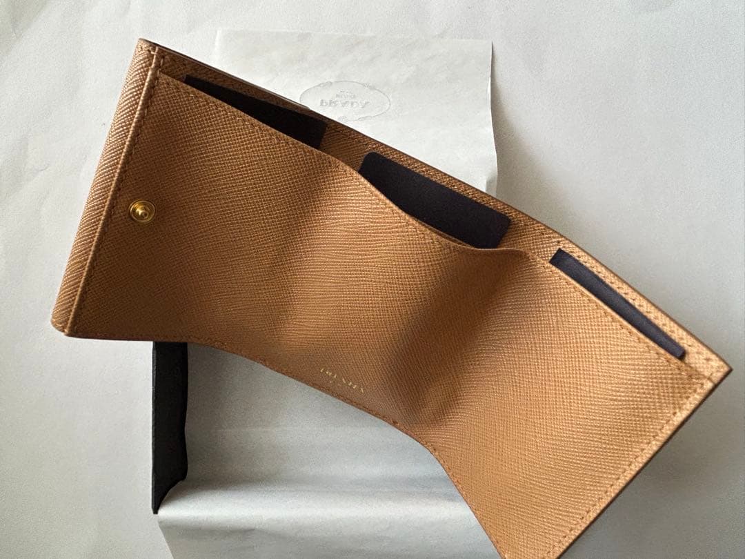 PRADA サフィアーノ レザー トライアングル ミニウォレット 財布