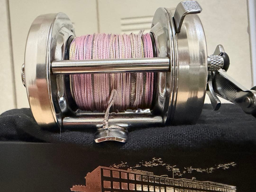 アブ 6500CSロケット ファクトリーチューンSILVA 雷魚 バス 怪魚