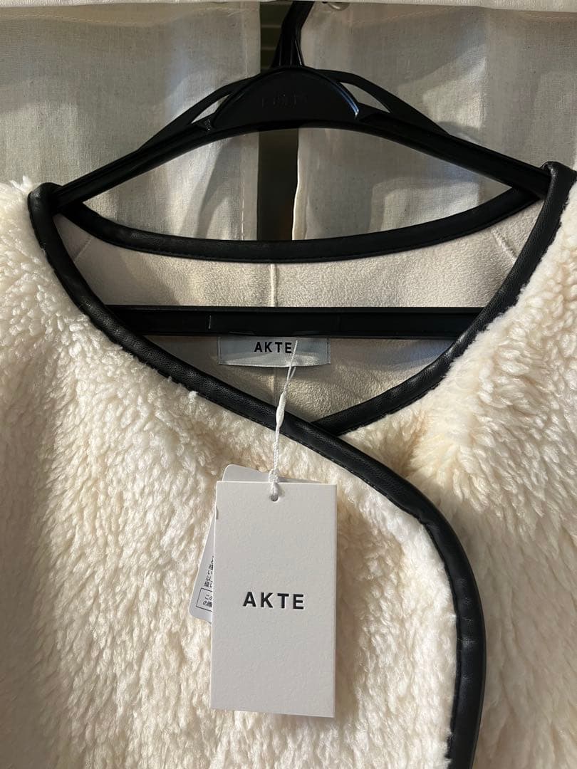 【新品】AKTE ボアロングコート ホワイト