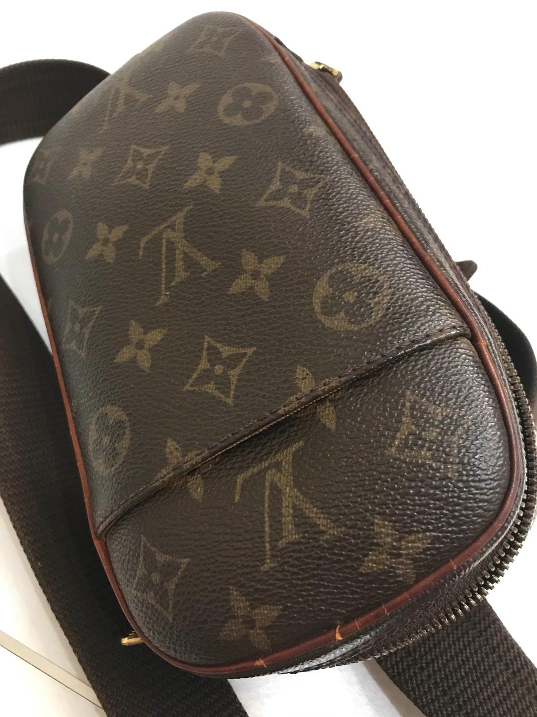 美品 ルイヴィトン ポシェットガンジュ モノグラム 斜めがけ