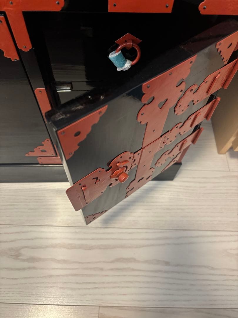和箪笥 漆塗