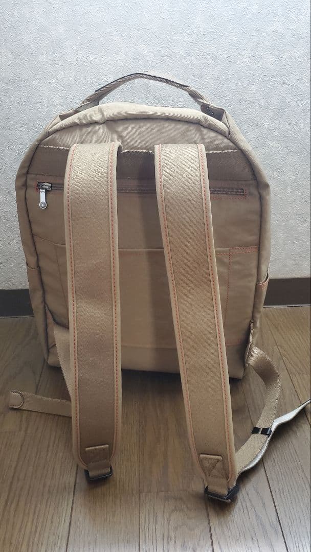 kipling(キプリング)　バックパック　リュック　ナイロン　軽量　ベージュ