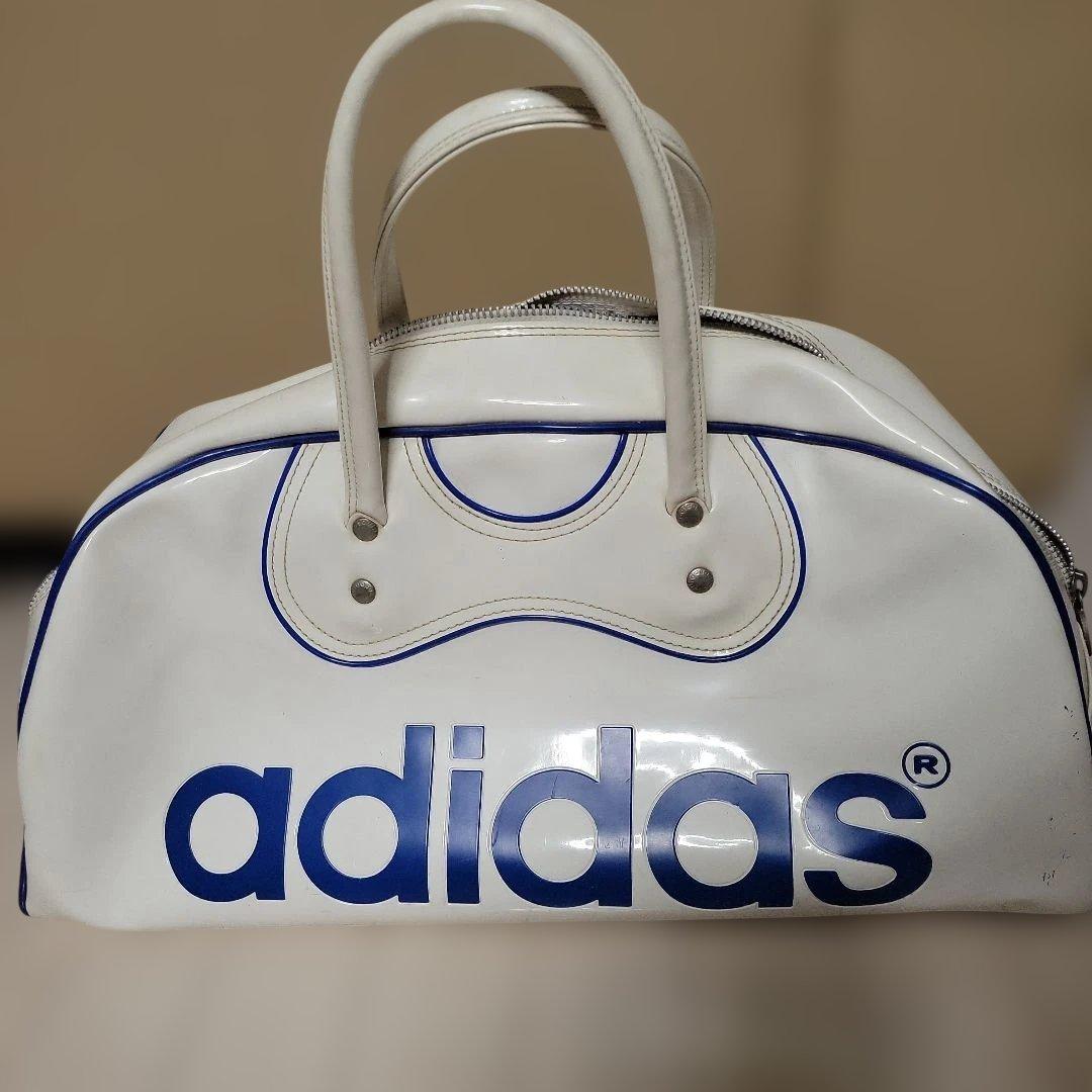 adidas エナメルボストン