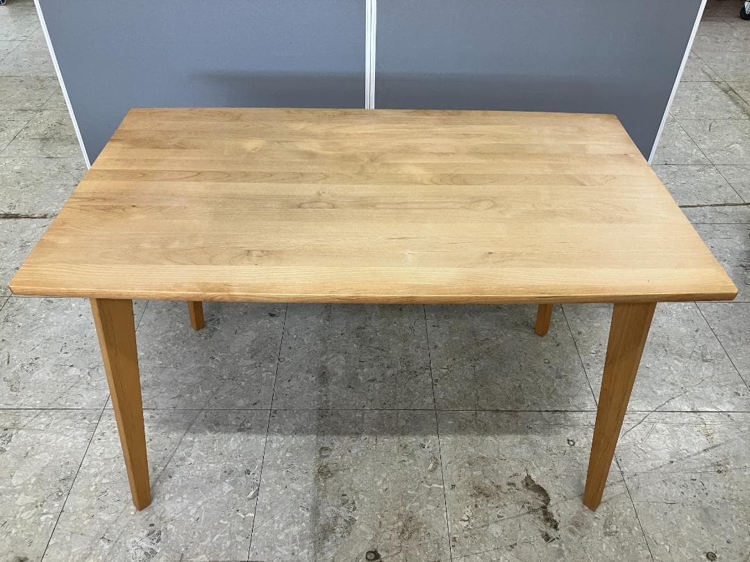 MOMO NATURAL ダイニングテーブル ブラウン