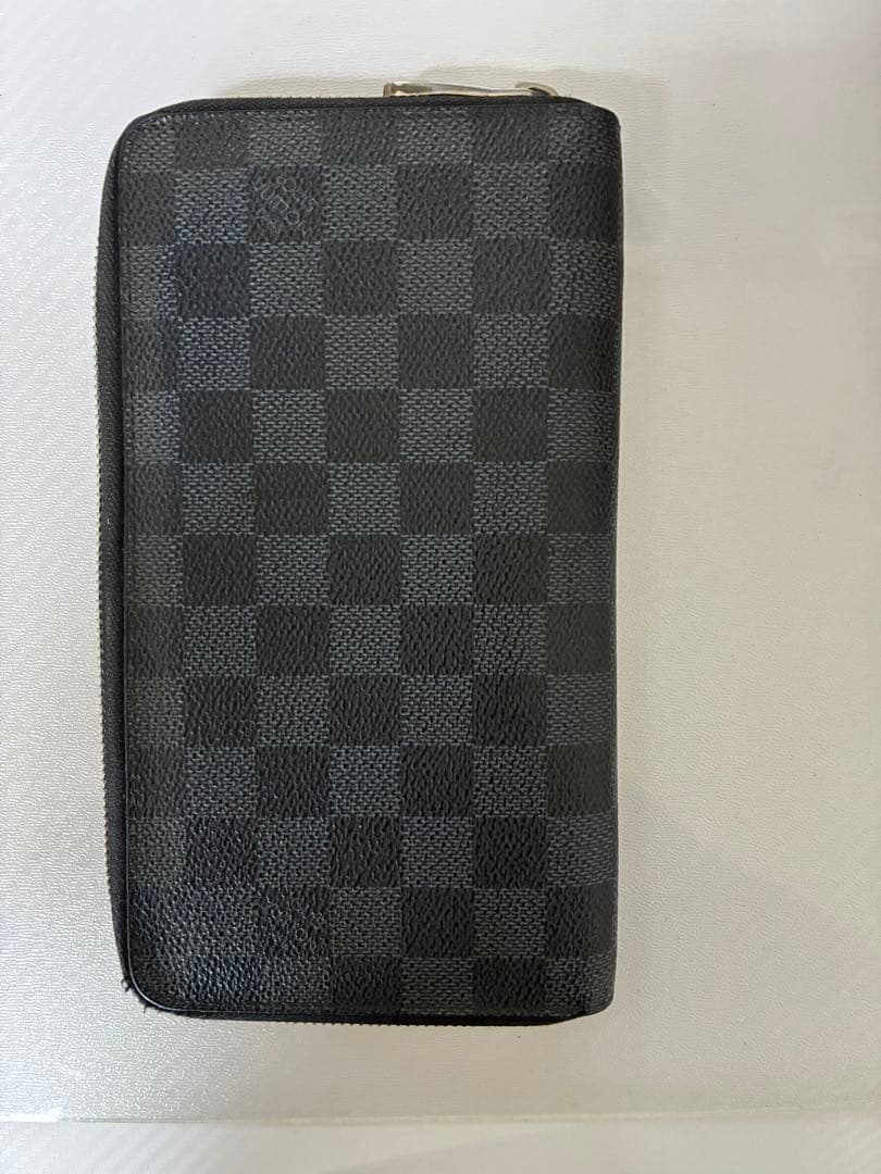 ルイヴィトン ダミエ グラフィット ジッピーオーガナイザー