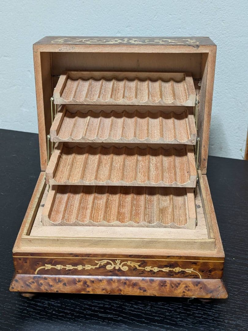 希少 象嵌 イタリア製 シガーケース 段返り オルゴール付（現状渡し）