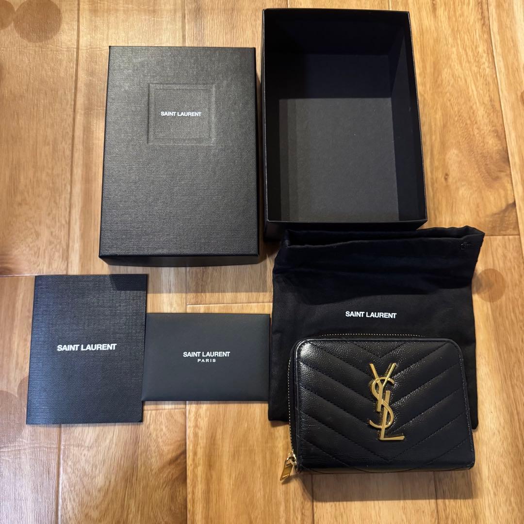 SAINT LAURENT ブラックレザー折り財布