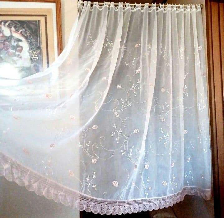 カフェカーテン【花子様オーダー品　ピンクレース】ハンドメイド