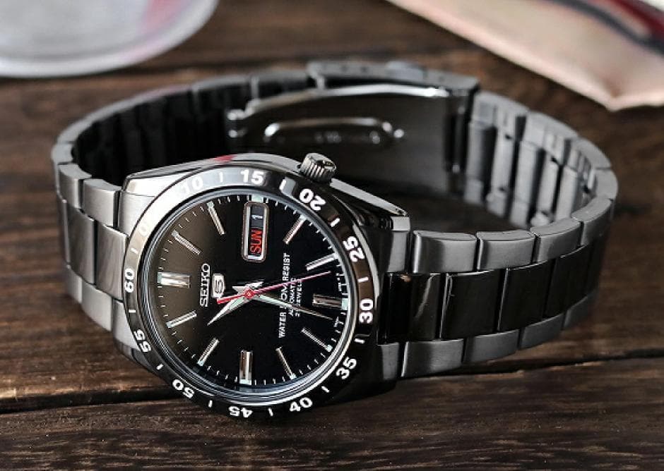 美品 黒い稲妻 セイコ―5 逆輸入 男女兼用