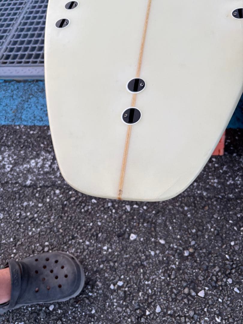 ホワイト ファンボード ラウンドスカッシュテール6.6簡易修理済み