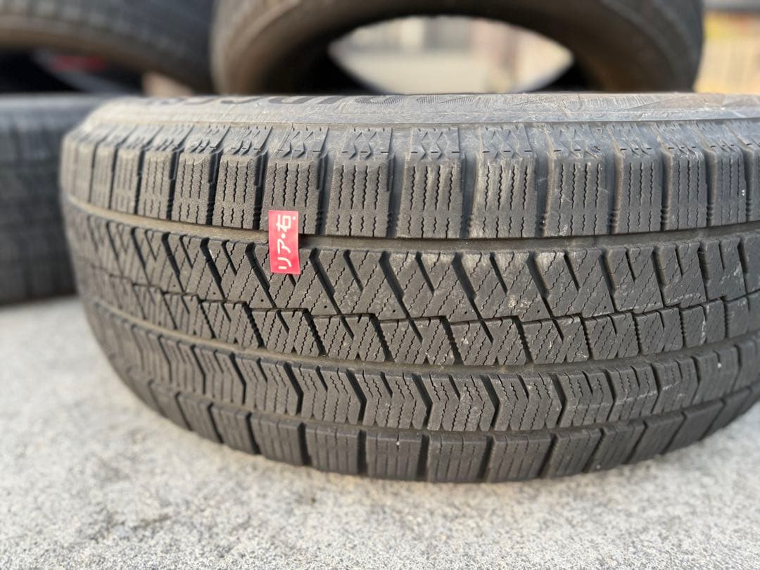 ブリヂストン スタッドレス BLIZZAK 215/60R16４本