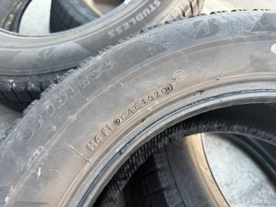ブリヂストン スタッドレス BLIZZAK 215/60R16４本
