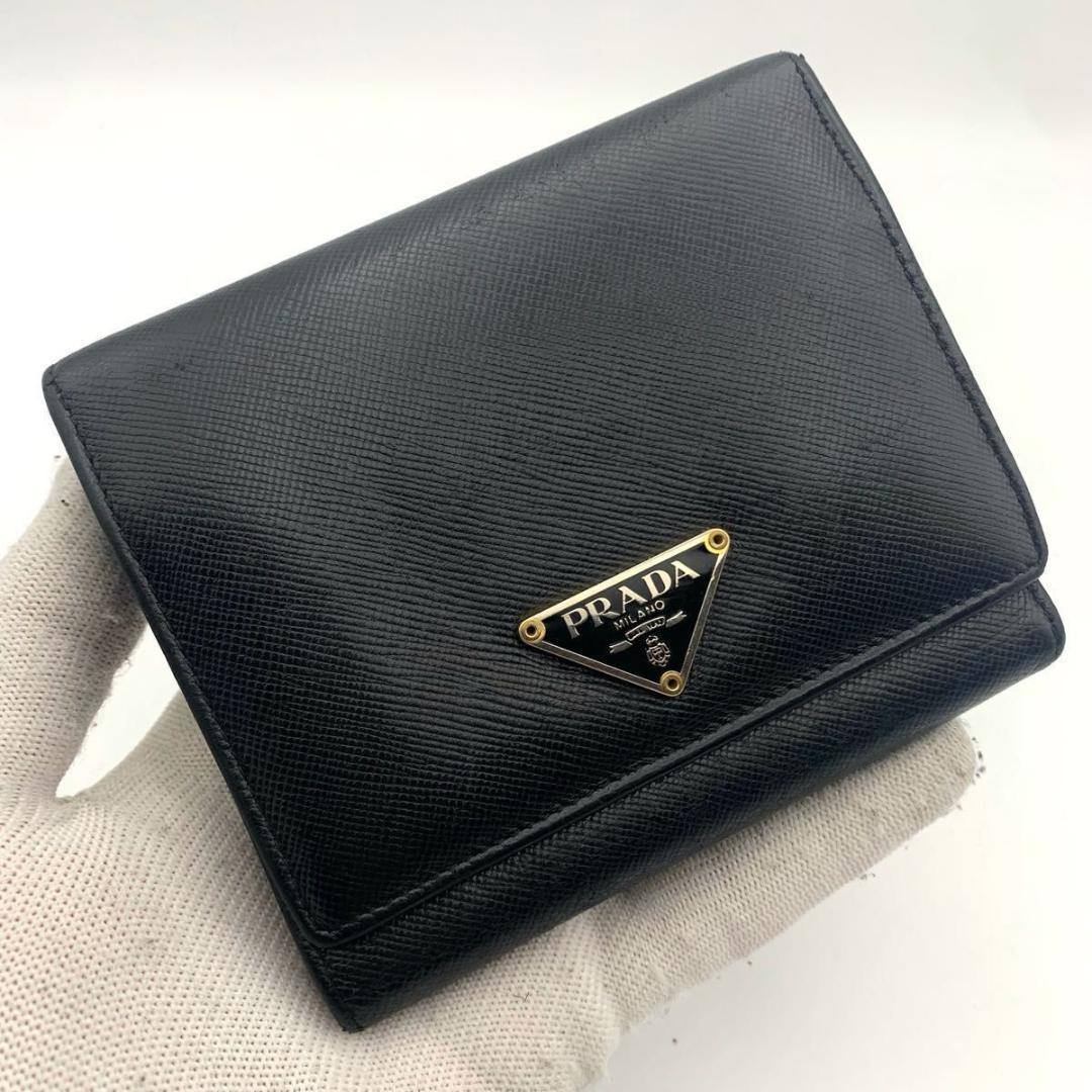 鑑定済み プラダ 財布 三つ折り サフィアーノ 三角プレート コンパクト 黒