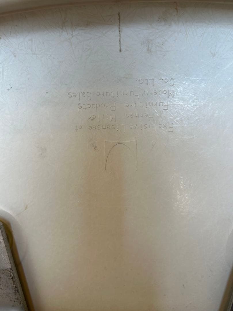 HermanMiller ハーマンミラー　Eames イームズワインレッド正規品