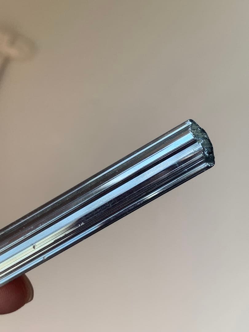 国産鉱物　愛媛県市ノ川鉱山の輝安鉱　スティブナイト　原石　鉱物標本　翡翠　根付