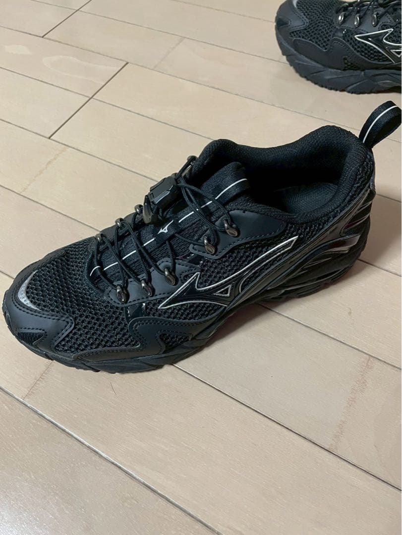 SLY × Mizuno 限定コラボスニーカー