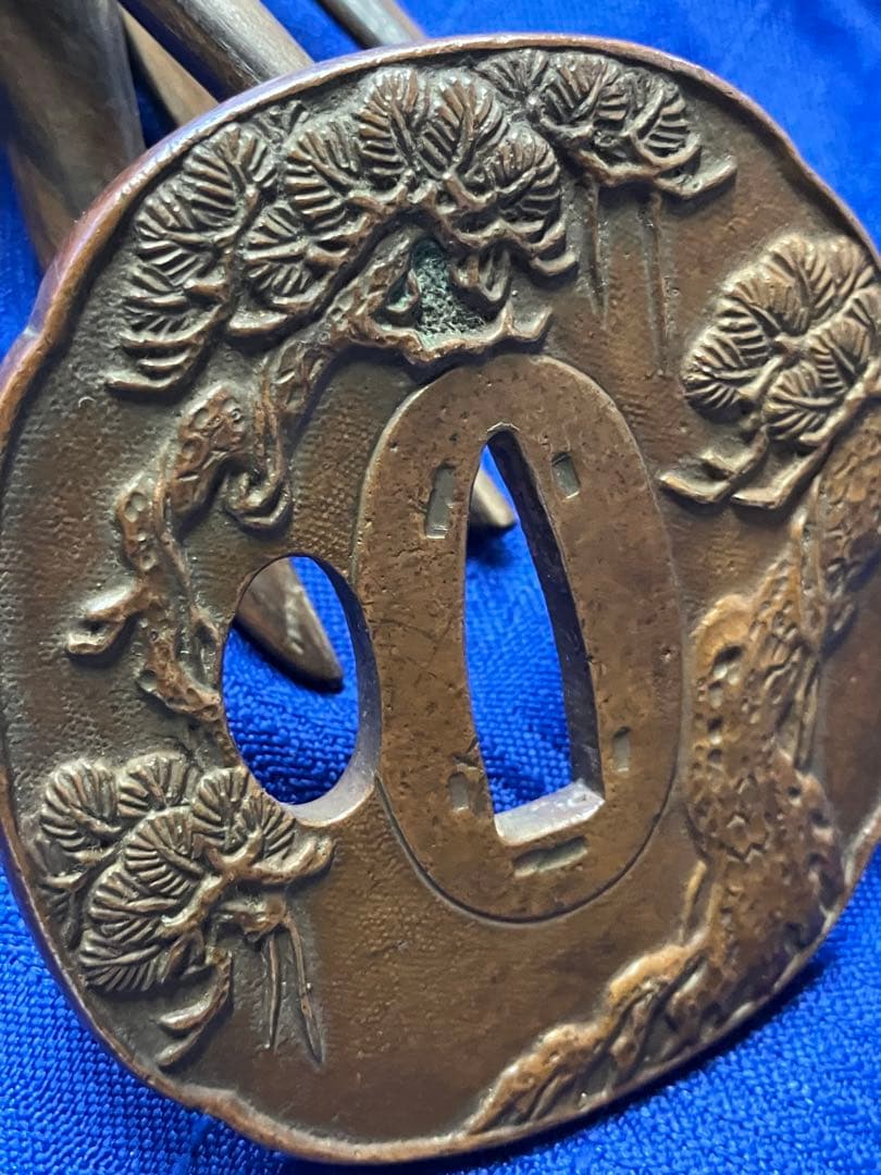 日本刀　刀　鍔　銅製　松の柄