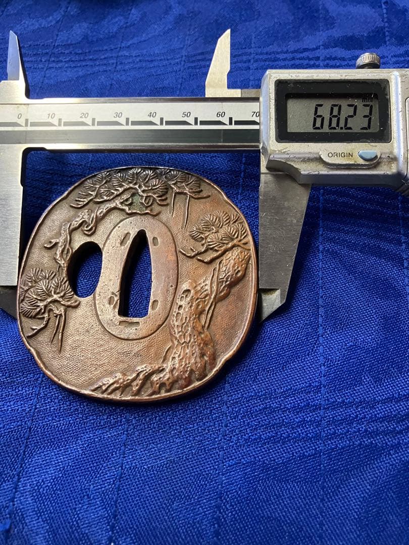 日本刀　刀　鍔　銅製　松の柄