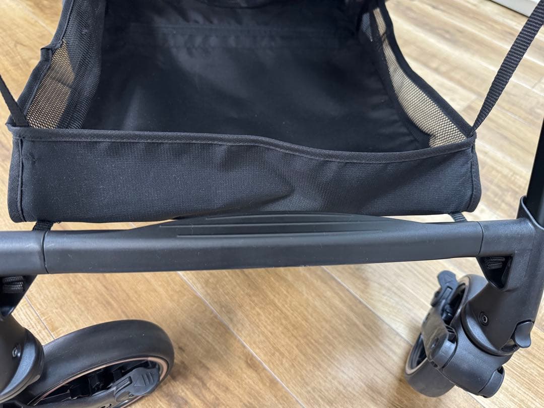 コンビ　スゴカル　Switch plus エッグショックEX AQ ベビーカー