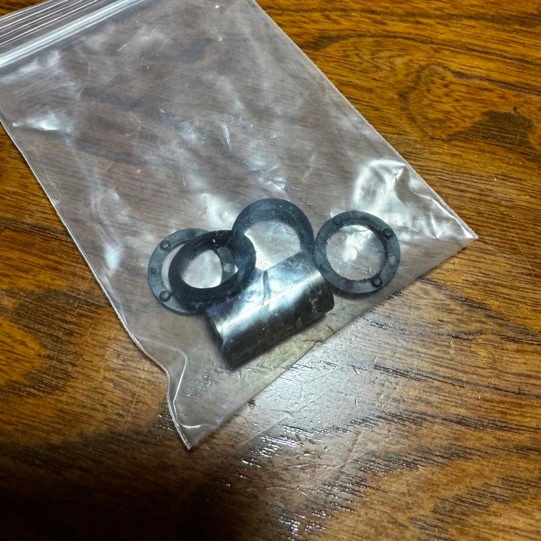 FOX / リアショック / 中古 / 送料無料