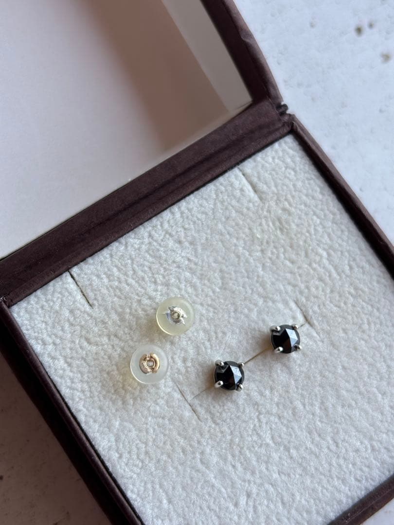 ︎★最終値下げ★ESTELLE エステール プラチナ ブラックダイヤモンドピアス