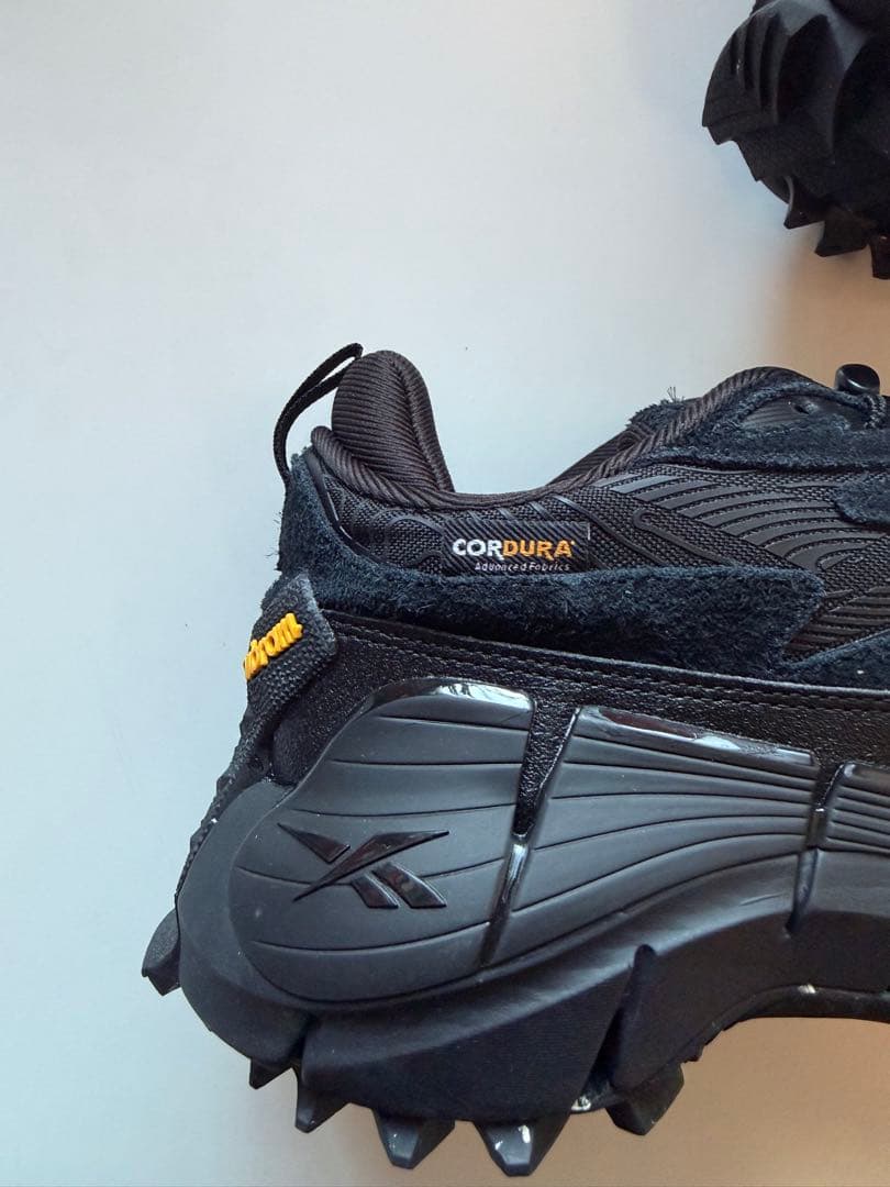 新品 REEBOK ZIG KINETICA 2.5 EDGE 29cm