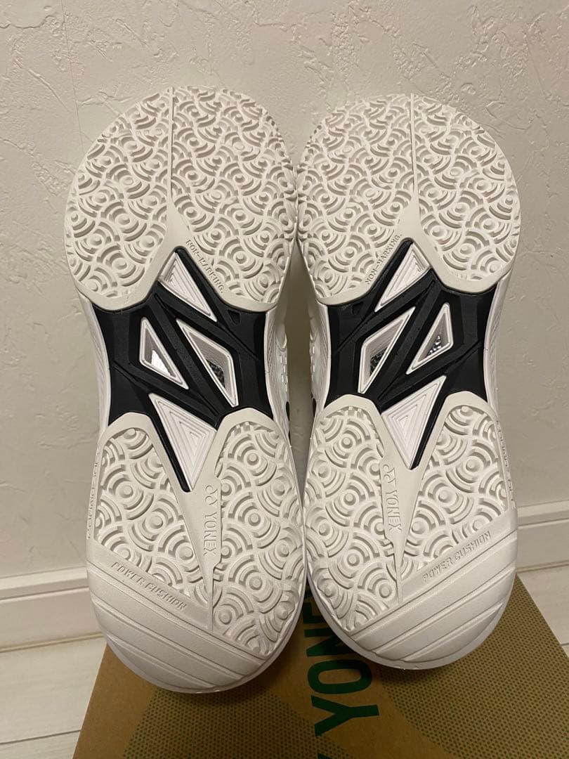 【新品未使用】ヨネックス　テニスシューズ　ソニケージワイド27.5