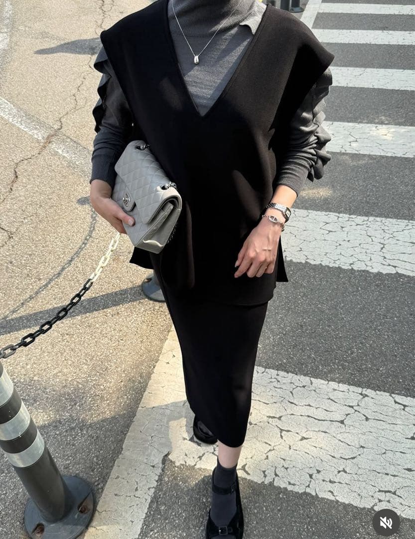 YONFAフラッシータートルニット　美品