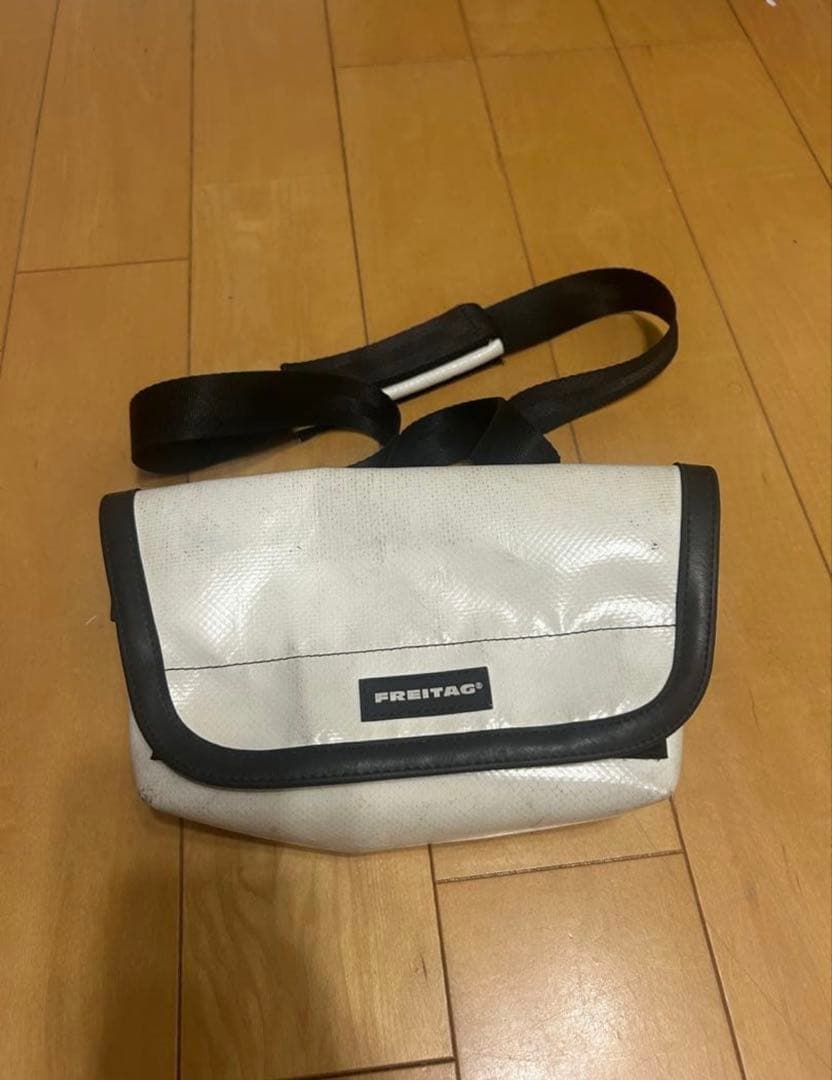 FREITAG ショルダーバッグ ホワイト