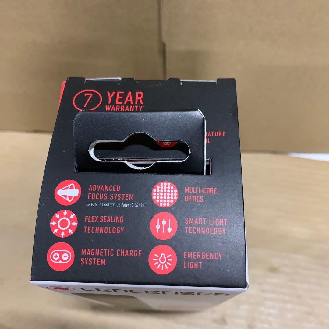 新品　レッドレンザー　P7R Core LEDフラッシュライト USB充電式