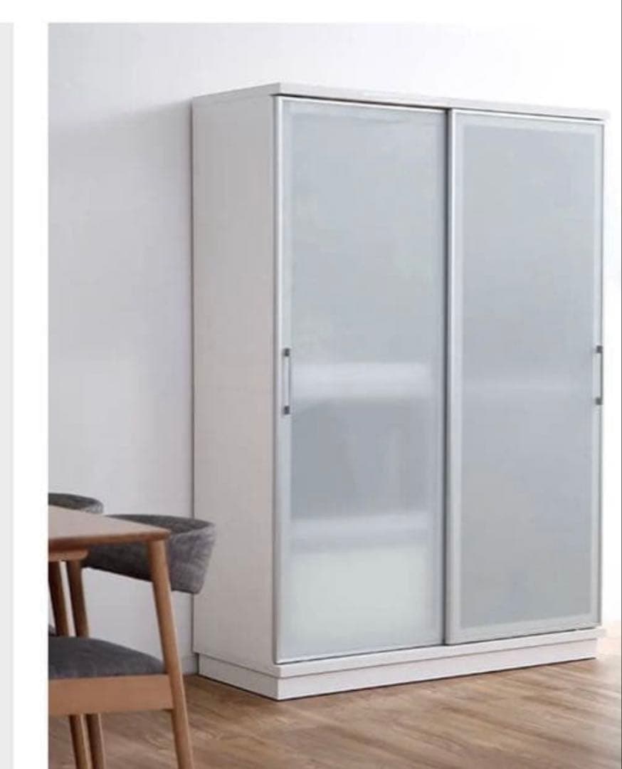 ロウヤ　ホワイト 食器棚　/大塚家具　ネロ　ではありません