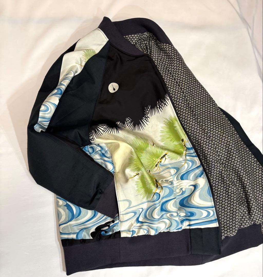 着物リメイク　100番　男児着物地　鯉柄ブルゾン　リバーシブル