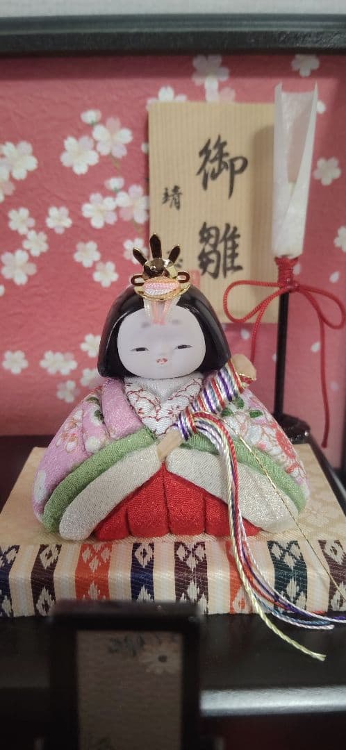 コンパクト 雛人形　 木目込み 親王飾り　 雛道具　 桜 の花びら ケース 入り